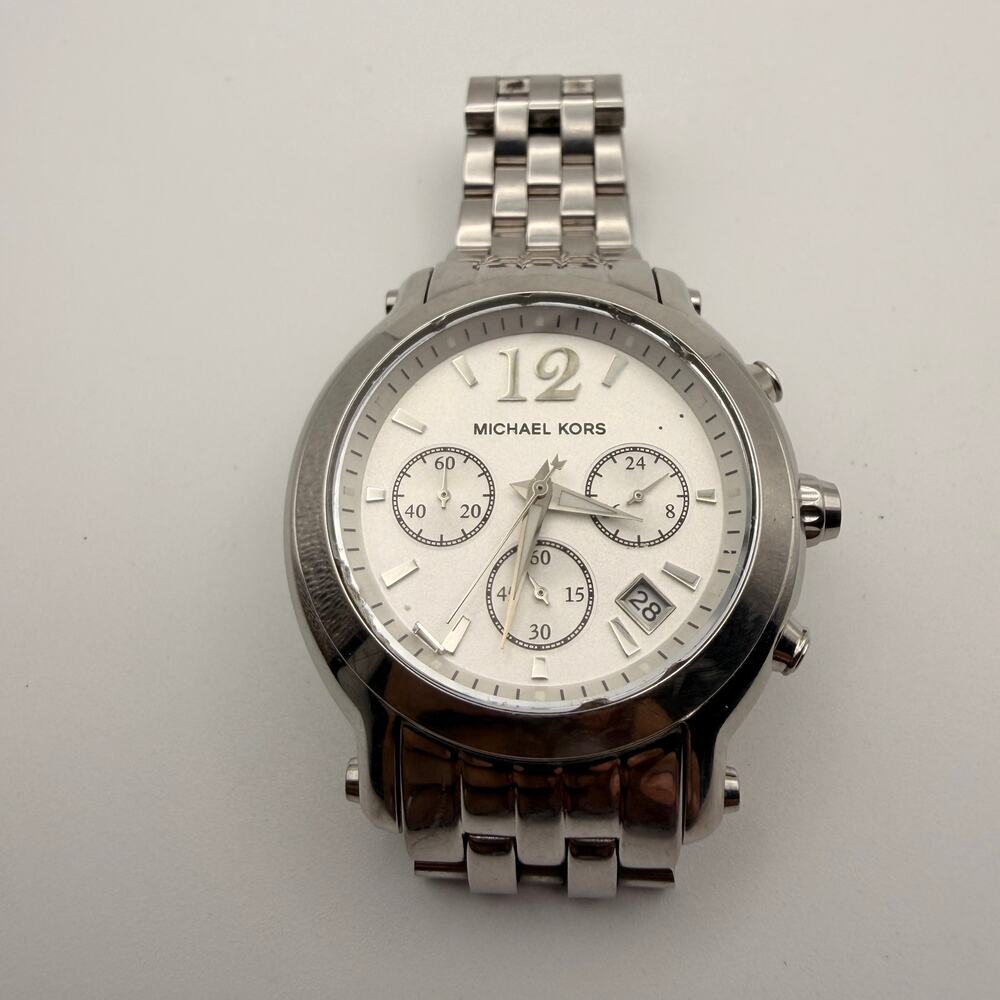 Elegant Michael Kors MK-5171 Silvertone Stainless Steel Watch New Battery